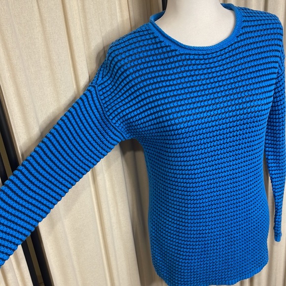 VINTAGE- 90’S LIZ CLAIBORNE OVERSIZED THICK BLUE KNITED CHUNKY SWEATER SIZE S - Picture 6 of 12